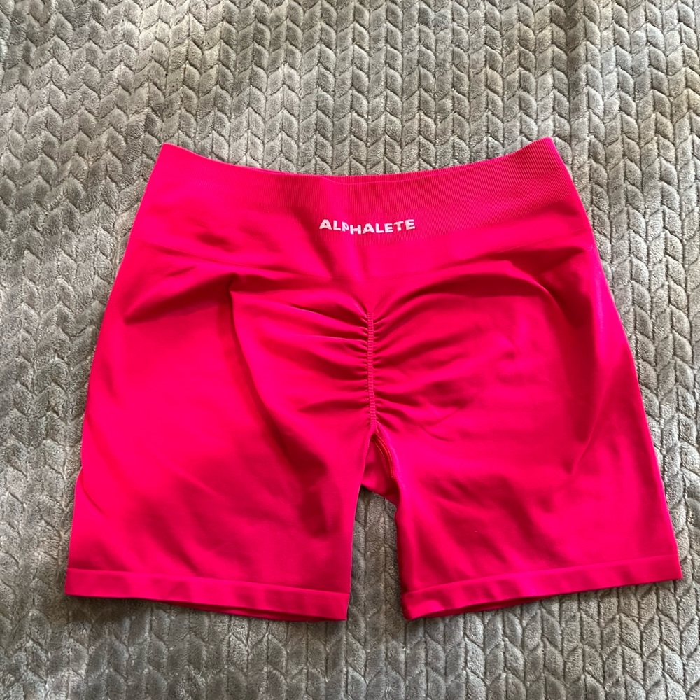 ALPHALETE AMPLIFY SHORTS PINK